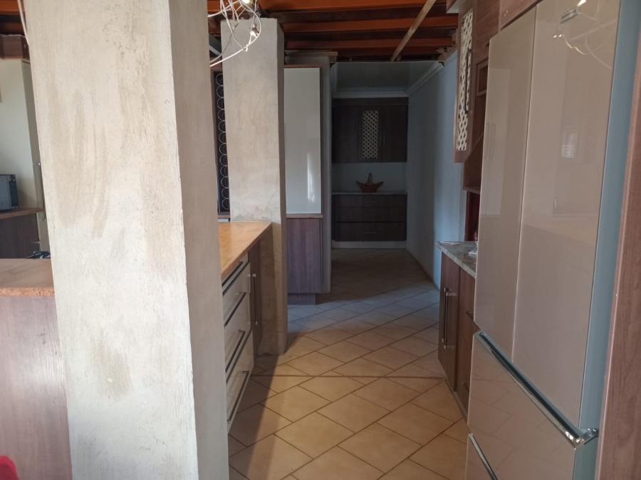 5 Bedroom Property for Sale in Bloemhof North West